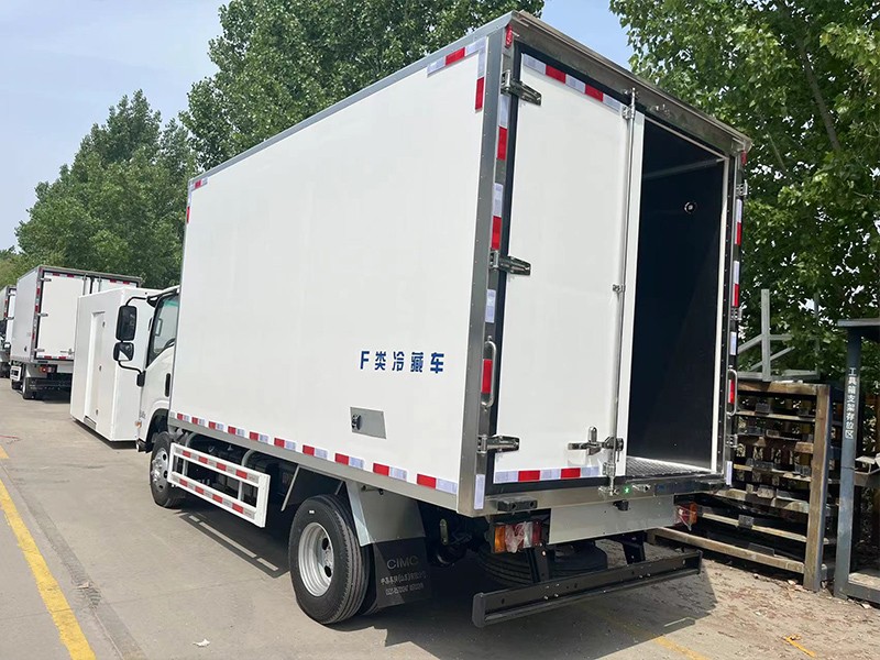 5Ton Refrigerated  truck (ISUZU 4x2)