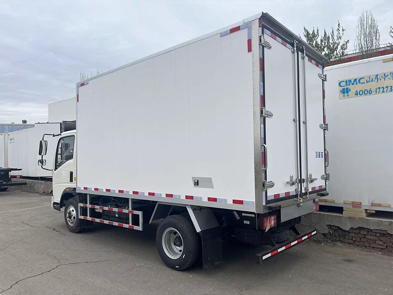 5Ton Refrigerated  truck (ISUZU 4x2)